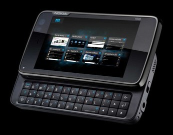 Photo présentant le Nokia N900 en semi-profil, ouvert, avec 8 applications ouvertes en arrière plan